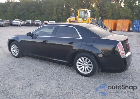 2013 Chrysler 300 Motown from USA, damaged, VIN 2C3CCAAG1DH589989